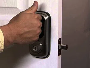 Lock Locksmith Tech Boston, MA 617-294-6217 - 24-7-locksmith-key-service