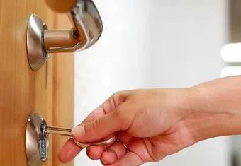 Lock Locksmith Tech Boston, MA 617-294-6217 logo-image - 24-hour-emergency-locksmith